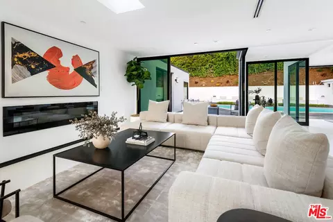 3034 Dona Nenita Pl, Studio City, CA 91604