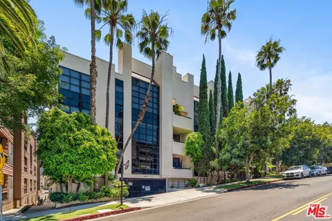 11636 Montana Ave #202, Los Angeles, CA 90049