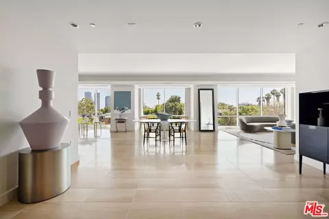 1200 Club View Dr #4S, Los Angeles, CA 90024
