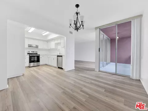 Dining - 950 N Louise St, Glendale, CA 91207 photo 1 of 1