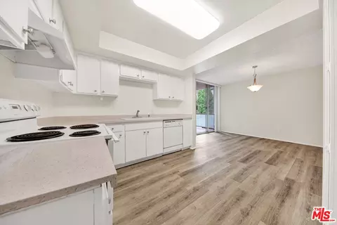 Kitchen - 950 N Louise St, Glendale, CA 91207 photo 1 of 1