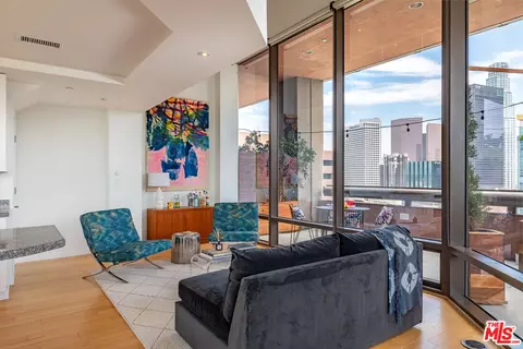1100 Wilshire Blvd #1709, Los Angeles, CA 90017
