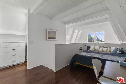 3971 Oeste Ave, Studio City, CA 91604 photo 11