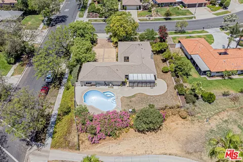 View/Area - 1195 Via Pintada, Riverside, CA 92507 photo 4 of 7