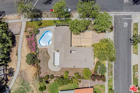 View/Area - 1195 Via Pintada, Riverside, CA 92507 photo 1 of 7