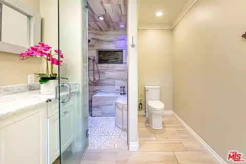 Bath - 1195 Via Pintada, Riverside, CA 92507 photo 4 of 8