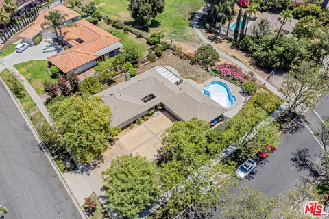 View/Area - 1195 Via Pintada, Riverside, CA 92507 photo 3 of 7