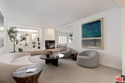 14290 Dickens St #101, Sherman Oaks, CA 91423