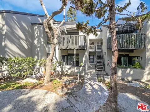 2514 W Macarthur Blvd #J, Santa Ana, CA 92704