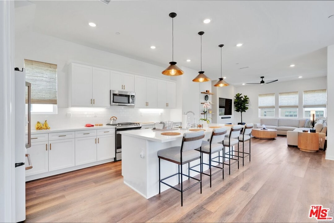 27525 Illumination Ct