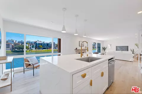 6400 Pacific Ave #104, Playa Del Rey, CA 90293