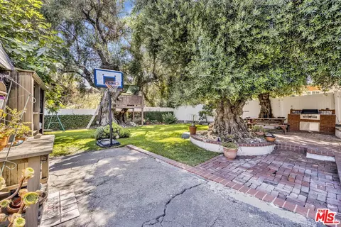 3536 Encinal Ave, La Crescenta, CA 91214 photo 24