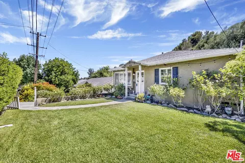 3536 Encinal Ave, La Crescenta, CA 91214 photo 2