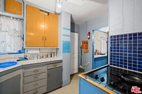 515 N Rose Ave, Compton, CA 90221 photo 19