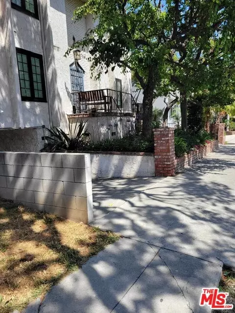1322 Wellesley Ave #6, Los Angeles, CA 90025