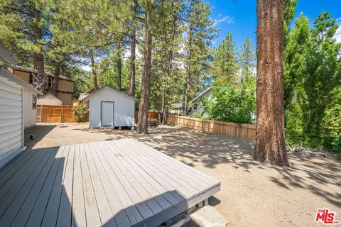Exterior - 538 Lark Rd, Wrightwood, CA 92397 photo 2 of 5