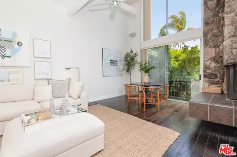 11625 Texas Ave #303, Los Angeles, CA 90025