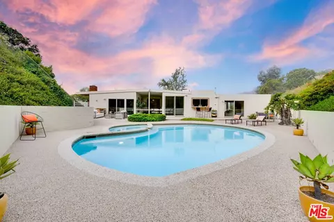 3410 Cloudcroft Dr, Malibu, CA 90265