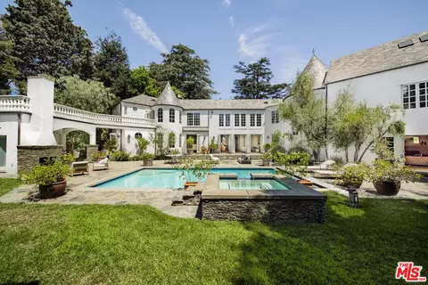 13040 Evanston St, Los Angeles, CA 90049
