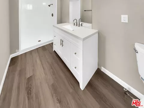 Bath - 650 Elsmere Dr, Carson, CA 90746 photo 1 of 3