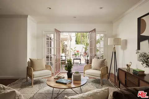 8963 Burton Way #104, Los Angeles, CA 90048