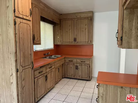 829 W 138th St, Compton, CA 90222 photo 3