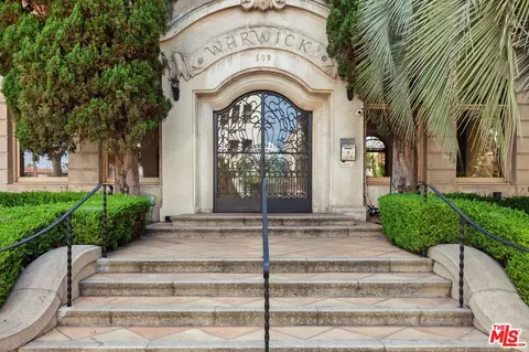 109 N Sycamore Ave #101, Los Angeles, CA 90036