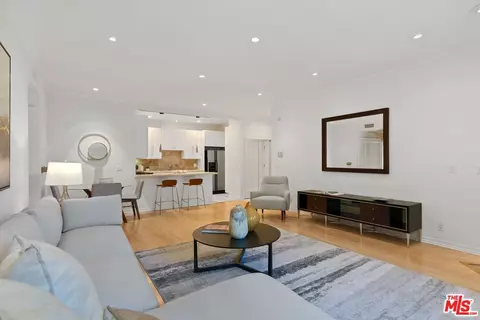 1064 S Shenandoah St #101, Los Angeles, CA 90035