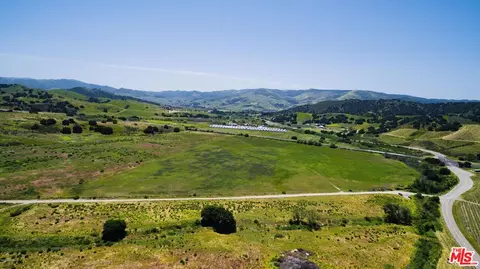 1066 Drum Cyn, Lompoc, CA 93436 photo 2