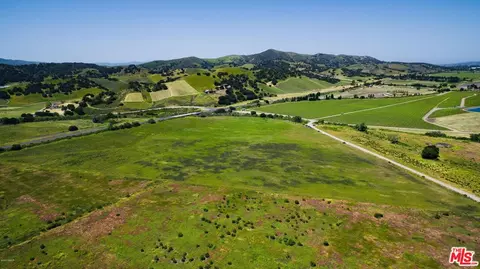1066 Drum Cyn, Lompoc, CA 93436 photo 3