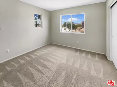 Bedroom - 812 Gitano Dr, Oxnard, CA 93030 photo 4 of 4