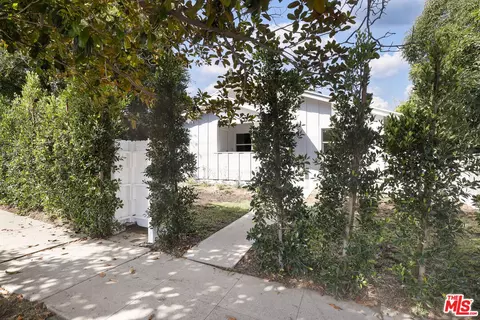 2825 Overland Ave, Los Angeles, CA 90064