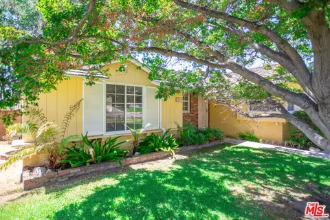 1220 E Meda Ave, Glendora, CA 91741 photo 2