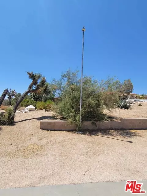 6383 Murrieta Ave, Yucca Valley, CA 92284 photo 22