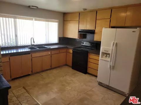 6383 Murrieta Ave, Yucca Valley, CA 92284 photo 7