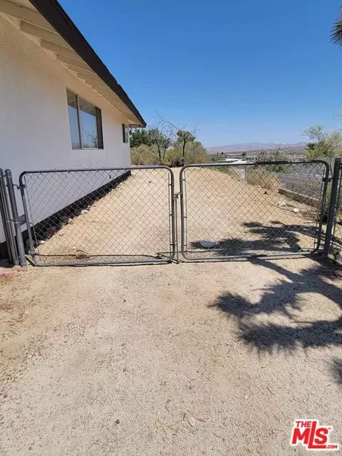 6383 Murrieta Ave, Yucca Valley, CA 92284 photo 17