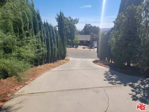 Exterior - 7618 Whitney Ave, Yucca Valley, CA 92284 photo 2 of 5