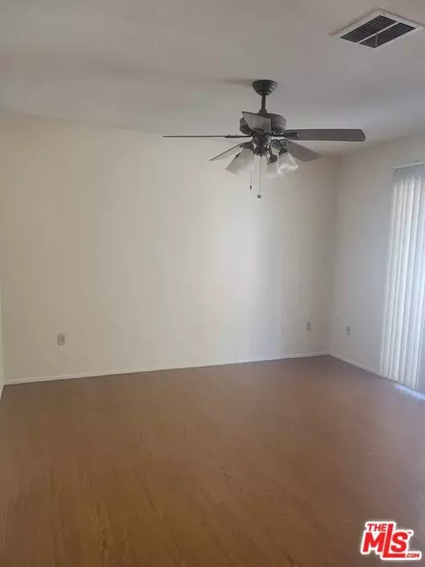 Living - 7618 Whitney Ave, Yucca Valley, CA 92284 photo 2 of 2