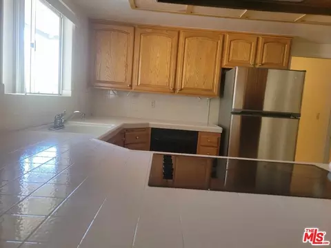Kitchen - 7618 Whitney Ave, Yucca Valley, CA 92284 photo 2 of 2