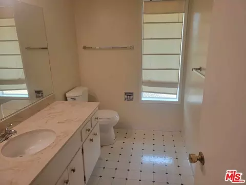 Bath - 7618 Whitney Ave, Yucca Valley, CA 92284 photo 1 of 1