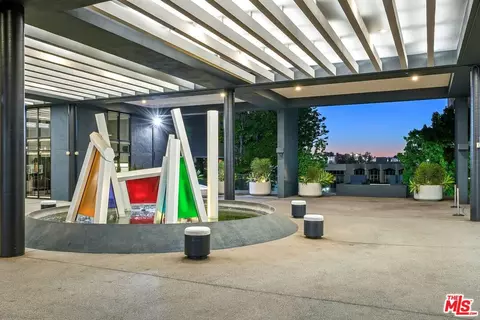 880 W 1st St #101, Los Angeles, CA 90012