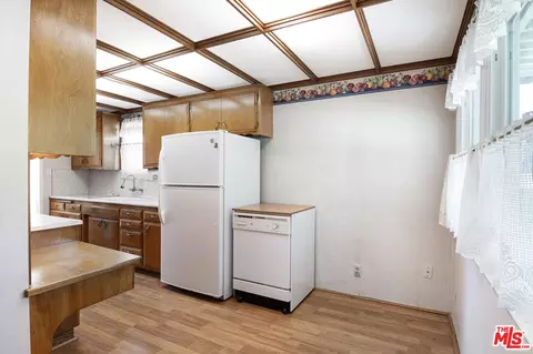 6943 Zelzah Ave, Reseda, CA 91335 photo 17