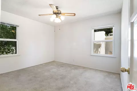 6943 Zelzah Ave, Reseda, CA 91335 photo 19