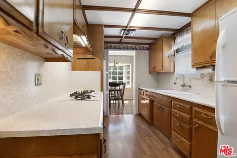 6943 Zelzah Ave, Reseda, CA 91335 photo 15