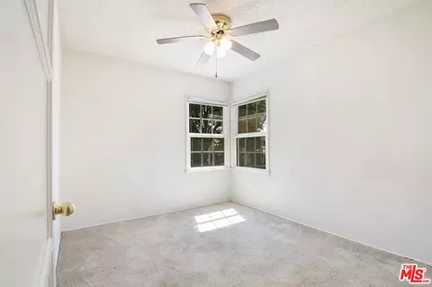 6943 Zelzah Ave, Reseda, CA 91335 photo 22