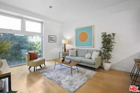 630 W 6th St #301, Los Angeles, CA 90017