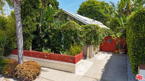 1020 Oakwood Ave, Venice, CA 90291