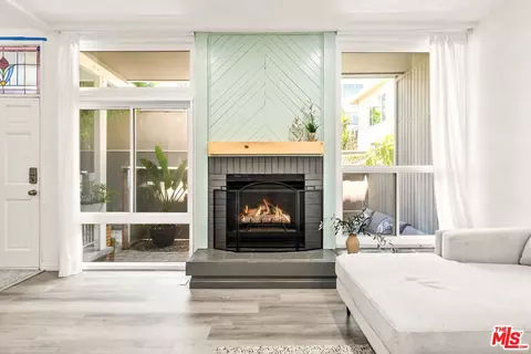 1425 Stanford St #3, Santa Monica, CA 90404
