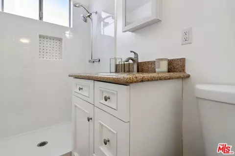 Bath - 17503 Prondall Ct, Carson, CA 90746 photo 2 of 6