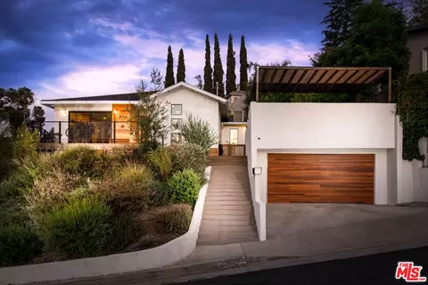 1180 Oneonta Dr, Los Angeles, CA 90065